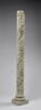 Colonne décorée de feuillage, de rinceaux habités et de galons perlés, image 1/23