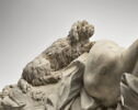 Jeune femme à demi couchée accompagnée d'un chien et de deux colombes, image 3/8