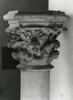Chapiteau heptagonal décoré de feuillage, d'animaux fantastiques et d'une sirène tenant un miroir, image 11/16