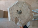 Chapiteau heptagonal décoré de feuillage, image 2/13