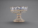 Coupe festonnée sur pied : armoiries, image 4/6