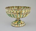 Grande coupe à pied godronnée, image 1/11