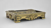 Ecritoire à fond de cuivre marqueté d'écaille, image 1/6