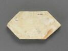 Carreau hexagonal : biche broutant (d'une série de quinze à décor de lettres et d'animaux sur fond blanc), image 2/3