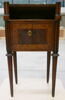 Table de nuit à deux portes, image 2/5