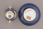 Tasse à deux anses et soucoupe, d'un service (OA 8074-8090), image 2/6
