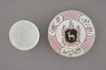 Tasse et soucoupe d'un service à thé et à café de dix-huit pièces (R 1173 à 1191), image 2/5
