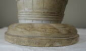 Statuette : la Ravaudeuse, image 3/5