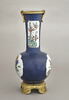 Vase en forme de carafe, à panse sphérique, d'une paire (TH 484), image 9/9