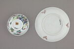 Tasse à thé avec soucoupe en porcelaine 