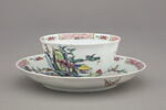 Tasse à thé avec soucoupe en porcelaine 