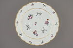 Compotier rond à bords festonnés et à côtes à l'intérieur, d'un ensemble de dix (TH 1354 à 1363), image 1/4
