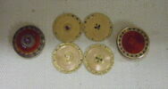 Petite boîte à quatre jetons, image 3/3