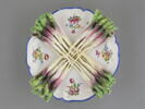 Plat portant des radis en relief, image 1/3