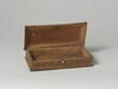 Boîte de toilette rectangulaire armoriée en bois sculpté, image 7/11