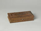 Boîte de toilette rectangulaire armoriée en bois sculpté, image 1/11