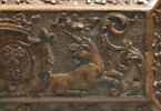 Boîte de toilette rectangulaire armoriée en bois sculpté, image 11/11
