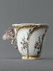 Tasse et soucoupe à anse en forme de papillon, d'une paire (OA 8040), image 2/11
