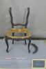 Chaise d'un ensemble de 38, image 1/3