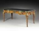 Bureau plat, dit 