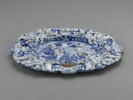 Plat ovale : quatre putti jouant avec une chèvre, image 3/3