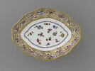 Plateaux ovales à bord contourné, d'une paire (R 796)., image 4/7