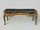 Bureau plat dit 