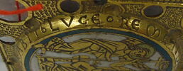 Plaque ronde provenant d'un phylactère (?) : Christ juge entre deux anges porteurs des instruments de la Passion, image 12/13