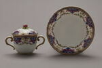 Petite tasse à toilette et soucoupe, image 1/5