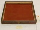 Vitrine d'une parure de saphirs et brillants, image 2/3