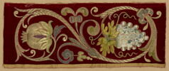 Fragment de parement d'autel à rinceaux, grenade et raisins, image 1/7