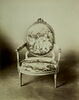 Fauteuil couvert en tapisserie de Beauvais, d'un ensemble de dix (OA 6657 à OA 6666), image 2/2