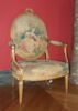Fauteuil couvert en tapisserie de Beauvais, d'un ensemble de dix (OA 6657 à OA 6666), image 1/2