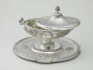 Terrine, sa doublure et son plateau du service du Roi d'Angleterre et de Hanovre George III, d'une paire (OA 12382), image 7/20