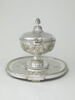 Terrine, sa doublure et son plateau du service du Roi d'Angleterre et de Hanovre George III, d'une paire (OA 12382), image 8/20