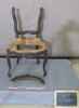 Chaise d'un ensemble de 38, image 1/2