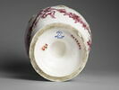 Pot pourri Pompadour à décor en camaïeu carmin, image 2/8