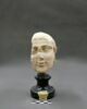 statue, image 1/2