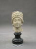 statue, image 1/2