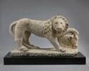statue, image 2/9