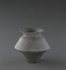 vase, image 2/2