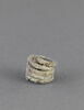 parure ; bague  ; ornement de cheveux, image 2/2