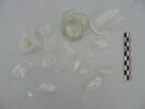flacon cylindrique, fragment, image 2/3