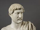 statue, image 12/12