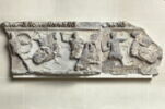 Frise du temple d'Artemis à Magnésie du Méandre, image 2/2
