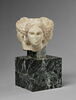 statuette, image 1/4