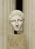 statue, image 2/10