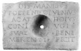 table à libations ; inscription, image 1/2