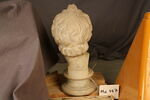 statue, image 3/4