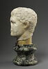 statue, image 2/7